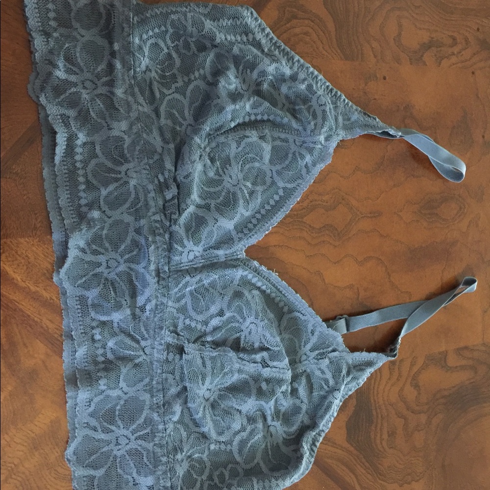 Victoria's Secret Bralettes 15 different colors - Picture 7 of 8